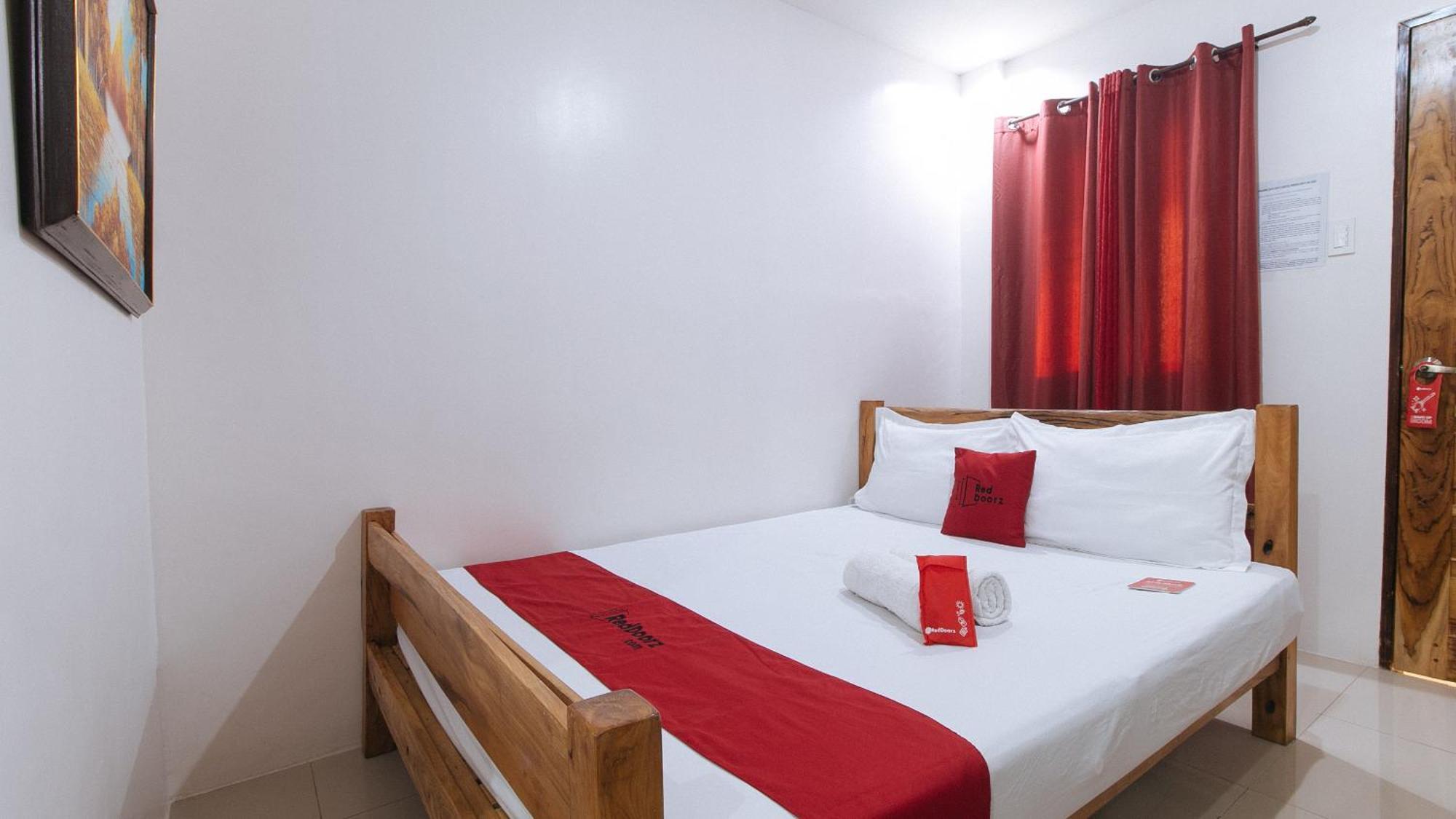 Reddoorz Plus @ Jollydays Hotel Nueva Ecija San Jose  Exterior foto